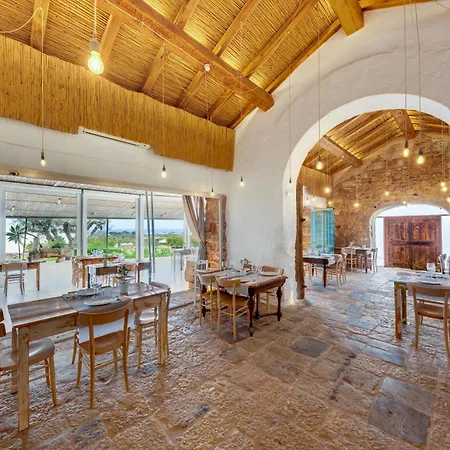 Masseria Samenti Hotel *